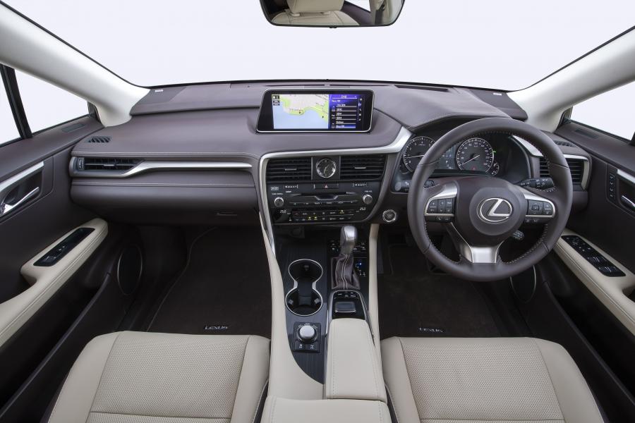 Торпедо Lexus RX350 Crafted 2019 года  (AU) (фото 3 из 7)